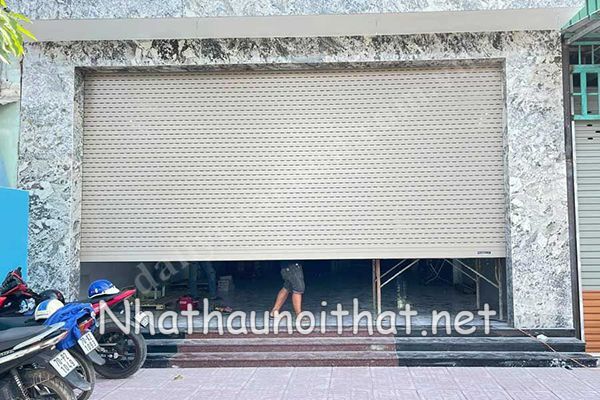 Báo Giá Cửa Cuốn Tự Động – Vận Hành Êm, Mẫu Đẹp, Giá Rẻ Bất Ngờ! cua cuon khe thoang 25
