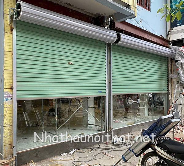 Báo Giá Cửa Cuốn Tự Động – Vận Hành Êm, Mẫu Đẹp, Giá Rẻ Bất Ngờ! cua cuon tam lien 6