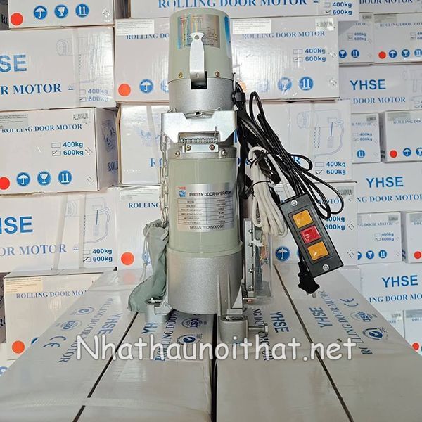 Báo Giá Cửa Cuốn Tự Động – Vận Hành Êm, Mẫu Đẹp, Giá Rẻ Bất Ngờ! dong co cua cuon 2