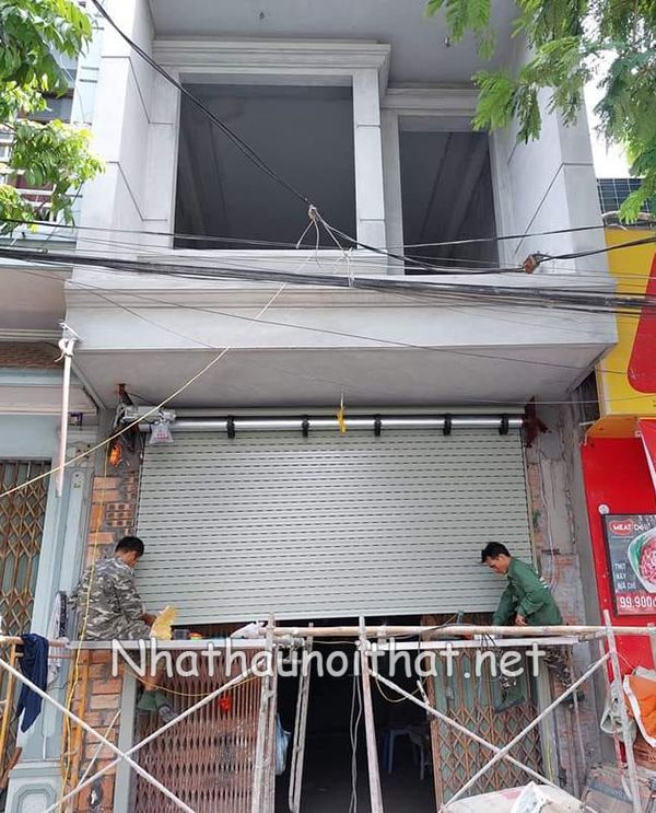 Giá Cửa Cuốn Tấm Liền Đang Giảm Sốc – Bền, Đẹp, Lắp Nhanh Trong Ngày! lap dat cua cuon 13
