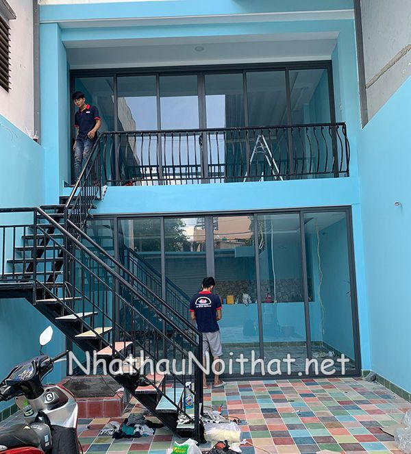 Cầu Thang Sắt Ngoài Trời Giá Bao Nhiêu? Khám Phá 50 Mẫu Đẹp Nhất Mẫu cầu thang sắt xương cá đep