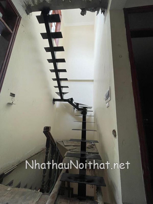 Top 50 Mẫu Cầu Thang Sắt Xương Cá Đẹp, Sang Trọng – Báo Giá Mới Nhất cau thang sat xuong ca 21