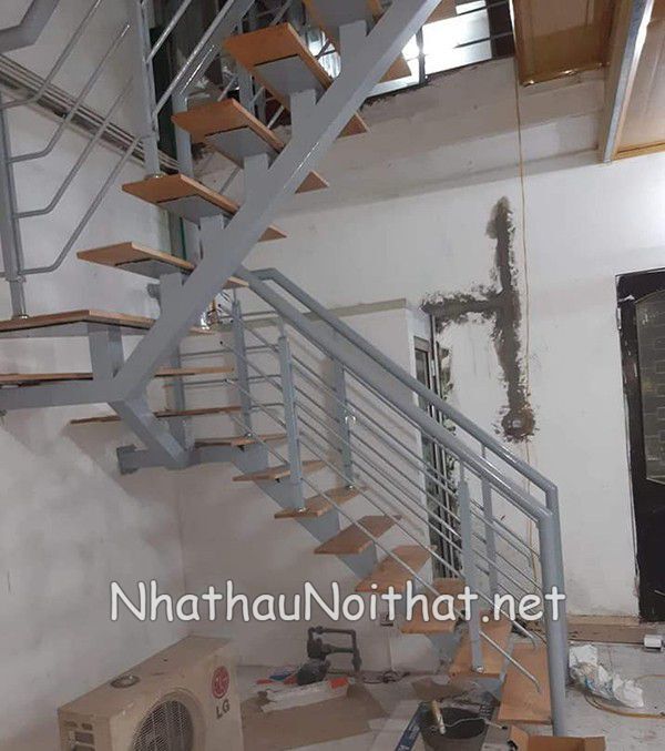 Top 50 Mẫu Cầu Thang Sắt Xương Cá Đẹp, Sang Trọng – Báo Giá Mới Nhất cau thang sat xuong ca 6