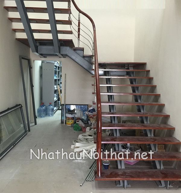 Top 50 Mẫu Cầu Thang Sắt Xương Cá Đẹp, Sang Trọng – Báo Giá Mới Nhất cau thang sat xuong ca 7