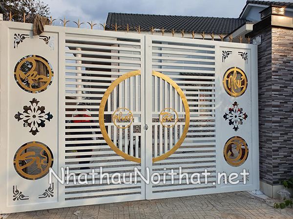 Xem Báo Giá & 50 Mẫu Cửa Cổng Sắt 2 Cánh Đẹp, Đơn Giản, Hiện Đại cua cong sat 2 canh don gian 2