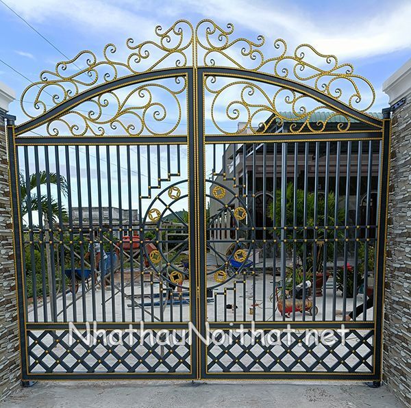 Xem Báo Giá & 50 Mẫu Cửa Cổng Sắt 2 Cánh Đẹp, Đơn Giản, Hiện Đại cua cong sat 2 canh don gian 21