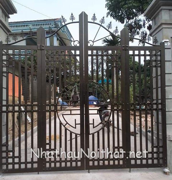 Khám Phá 50 Mẫu Cửa Cổng Sắt 4 Cánh Đẹp, Đơn Giản - Giá Rẻ Bất Ngờ cua cong sat 4 canh 40