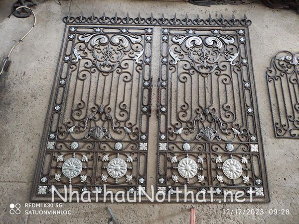 Gia công làm cửa cổng sắt mỹ thuật, sắt nghệ thuật