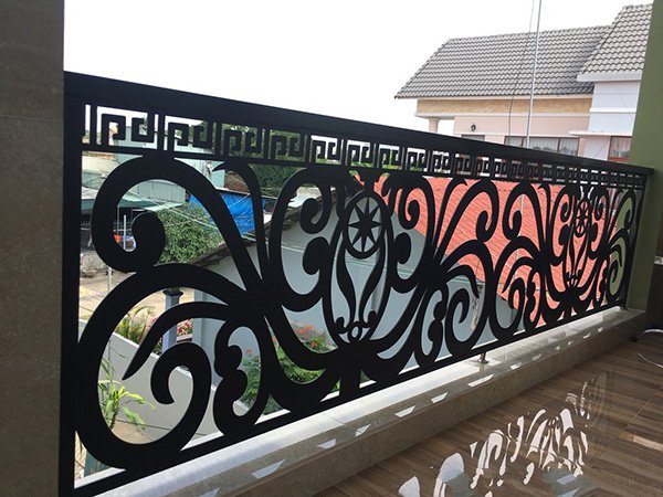 Top 50 Mẫu Lan Can Sắt Đẹp, Sang Trọng, Hiện Đại – Giá Rẻ Bất Ngờ! Mẫu lan can ban công sắt CNC nghệ thuật đẹp