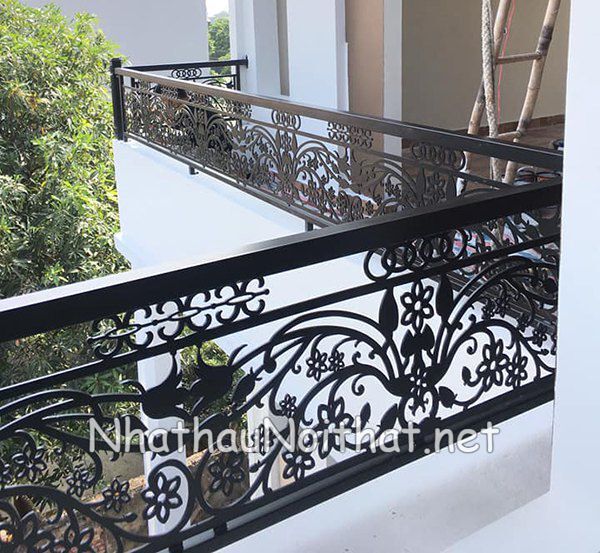 Top 50 Mẫu Lan Can Sắt Đẹp, Sang Trọng, Hiện Đại – Giá Rẻ Bất Ngờ! Mẫu lan can ban công sắt CNC nghệ thuật đẹp