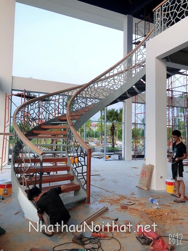 Xem Ngay 50 Mẫu Cầu Thang Xoắn Sắt Đẹp, Hiện Đại – Giá Cực Hấp Dẫn cau thang xoan sat 21