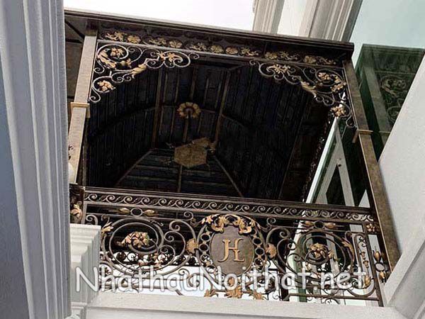 Top 50 Mẫu Lan Can Sắt Đẹp, Sang Trọng, Hiện Đại – Giá Rẻ Bất Ngờ! lan can sat san thuong 15