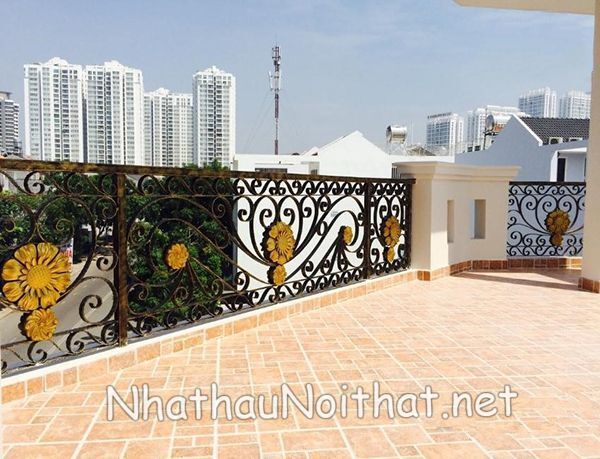 Top 50 Mẫu Lan Can Sắt Đẹp, Sang Trọng, Hiện Đại – Giá Rẻ Bất Ngờ! lan can sat san thuong 4