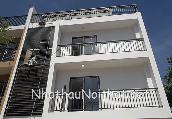 Tổng Hợp 50 Mẫu Lan Can Sắt Hộp Đơn Giản Đẹp - Giá Rẻ Bất Ngờ! lan can sat san thuong 45