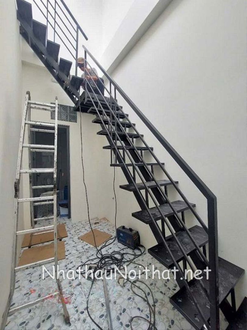 Cầu Thang Sắt Ngoài Trời Giá Bao Nhiêu? Khám Phá 50 Mẫu Đẹp Nhất cau thang sat ngoai troi 16