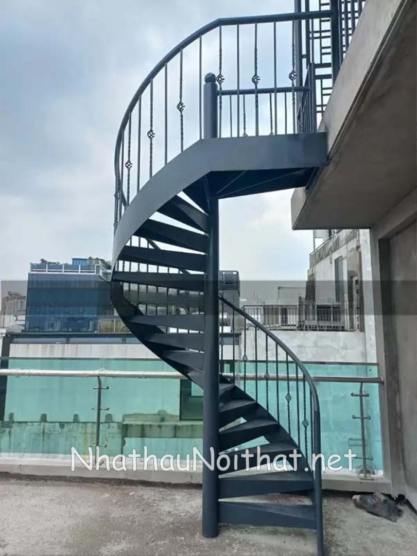 Cầu Thang Sắt Ngoài Trời Giá Bao Nhiêu? Khám Phá 50 Mẫu Đẹp Nhất cau thang sat ngoai troi 7