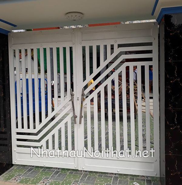Top 50 Mẫu Cửa Sắt 2 Cánh Đẹp Nhất – Giá Rẻ Bất Ngờ, Xem Ngay! cua sat 2 canh 24