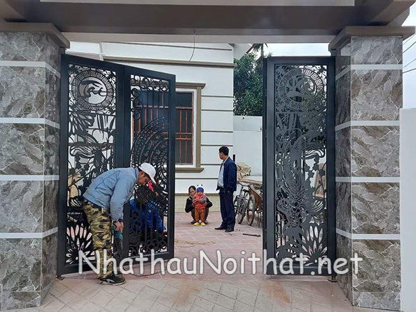 Gợi Ý 50 Mẫu Cửa Cổng Sắt CNC 4 Cánh Đẹp, Hiện Đại – Xem Ngay Báo Giá gia cong lap dat cua cong sat cnc 13