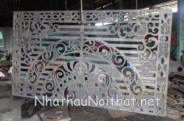 Gợi Ý 50 Mẫu Cửa Cổng Sắt CNC 4 Cánh Đẹp, Hiện Đại – Xem Ngay Báo Giá gia cong lap dat cua cong sat cnc 6