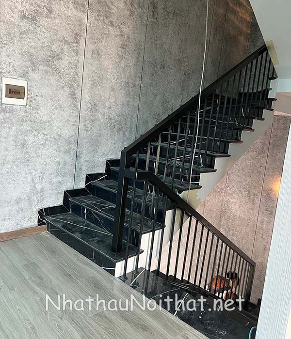 Xem 50 Mẫu Lan Can Cầu Thang Sắt Đẹp Hiện Đại – Báo Giá Hấp Dẫn! lan can cau thang sat 11