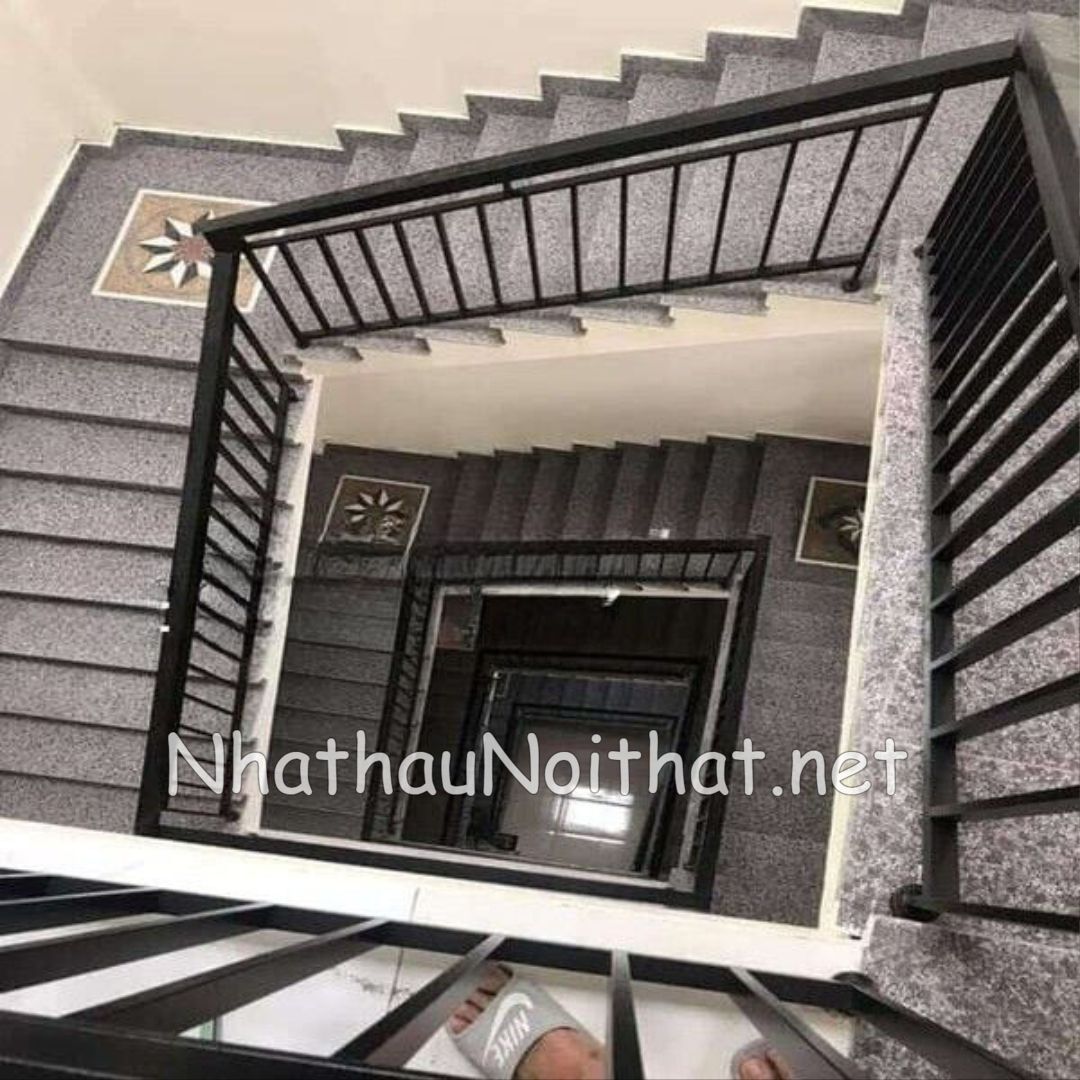 Xem 50 Mẫu Lan Can Cầu Thang Sắt Đẹp Hiện Đại – Báo Giá Hấp Dẫn! lan can cau thang sat 22