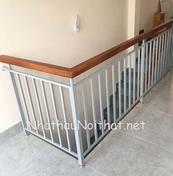 Xem 50 Mẫu Lan Can Cầu Thang Sắt Đẹp Hiện Đại – Báo Giá Hấp Dẫn! lan can cau thang sat 29