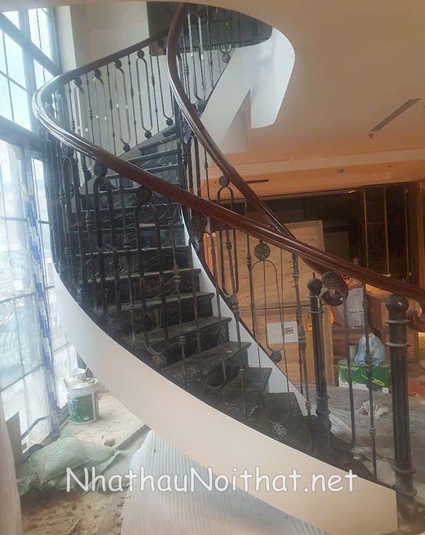 Xem 50 Mẫu Lan Can Cầu Thang Sắt Đẹp Hiện Đại – Báo Giá Hấp Dẫn! lan can cau thang sat 4