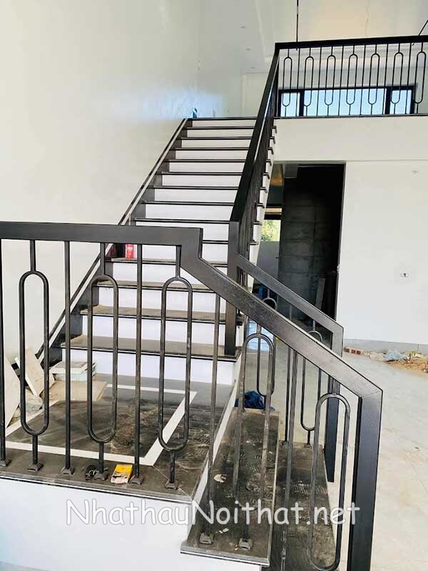 Xem 50 Mẫu Lan Can Cầu Thang Sắt Đẹp Hiện Đại – Báo Giá Hấp Dẫn! lan can cau thang sat 5