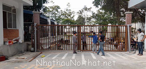 Khám Phá 50 Mẫu Cửa Cổng Sắt Lùa Đẹp, Hiện Đại – Giá Rẻ Bất Ngờ! mau cua cong sat lua 21
