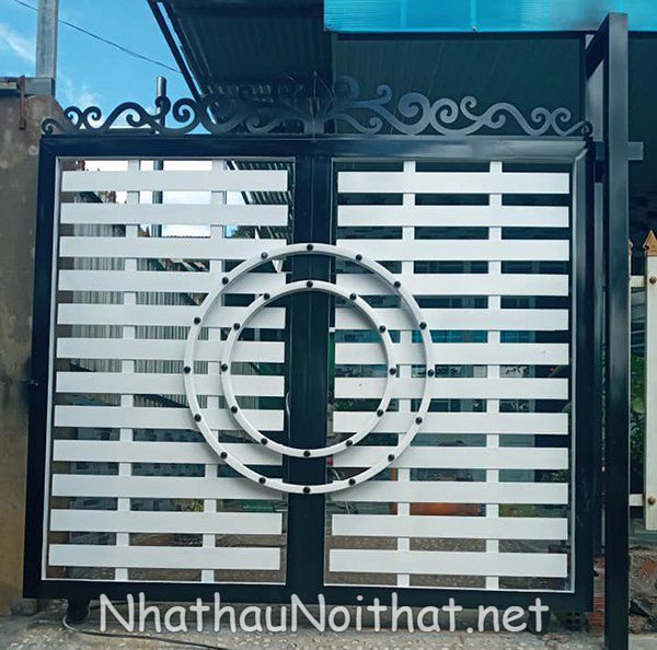 Khám Phá 50 Mẫu Cửa Cổng Sắt Lùa Đẹp, Hiện Đại – Giá Rẻ Bất Ngờ! mau cua cong sat lua 56