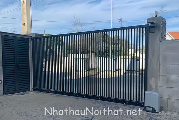 Khám Phá 50 Mẫu Cửa Cổng Sắt Lùa Đẹp, Hiện Đại – Giá Rẻ Bất Ngờ! mau cua cong sat lua 9