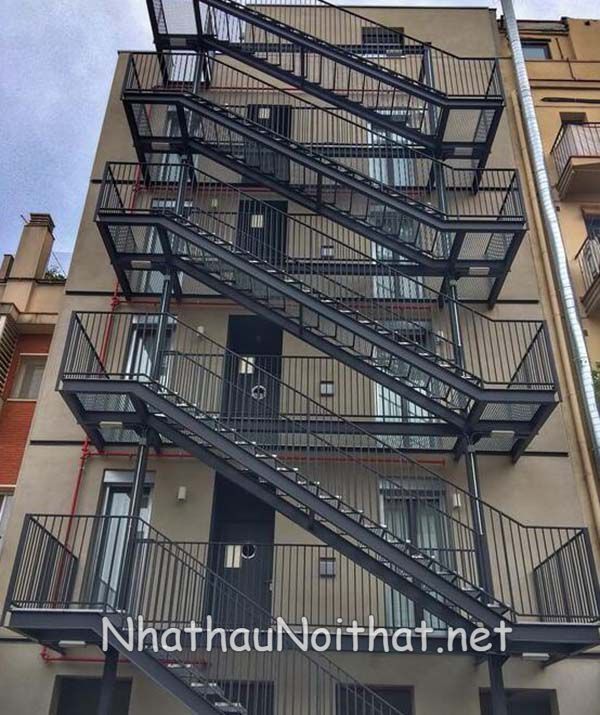 Mẫu cầu thang sắt đẹp cau thang sat dep 11