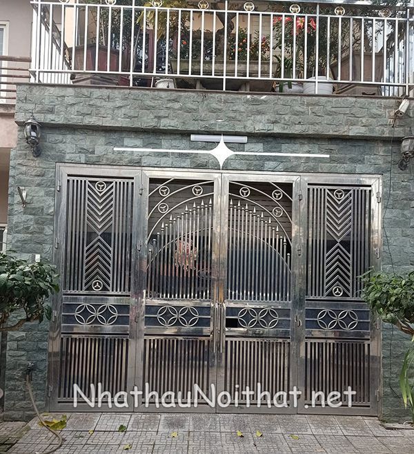 Top 50 Mẫu Cửa Cổng Inox 4 Cánh Đẹp – Giá Rẻ Bất Ngờ, Xem Là Muốn Lắp! cua cong inox 4 canh 23