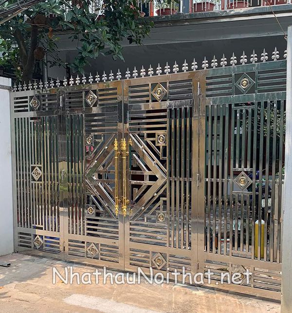 Top 50 Mẫu Cửa Cổng Inox 4 Cánh Đẹp – Giá Rẻ Bất Ngờ, Xem Là Muốn Lắp! cua cong inox 4 canh 33