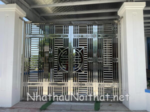 Mẫu cửa cổng inox 4 cánh đẹp