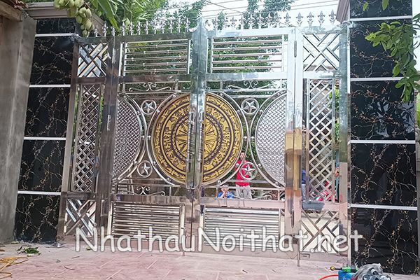 Top 50 Mẫu Cửa Cổng Inox 4 Cánh Đẹp – Giá Rẻ Bất Ngờ, Xem Là Muốn Lắp! cua cong inox 4 canh 38