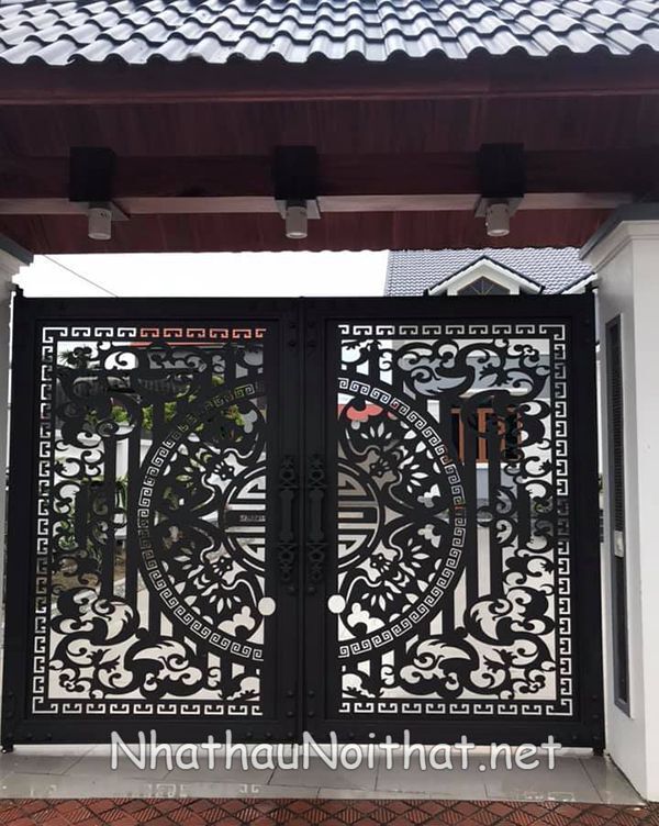 Mê Mẩn Với 50 Mẫu Cửa Cổng Sắt CNC Đẹp Hiện Đại – Giá Cực Ưu Đãi! cua cong sat CNC 2 canh 10