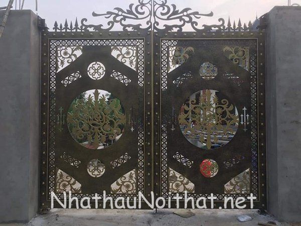 Mê Mẩn Với 50 Mẫu Cửa Cổng Sắt CNC Đẹp Hiện Đại – Giá Cực Ưu Đãi! cua cong sat CNC 2 canh 3