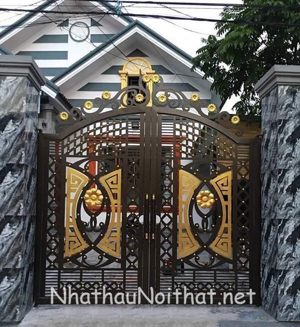 Mê Mẩn Với 50 Mẫu Cửa Cổng Sắt CNC Đẹp Hiện Đại – Giá Cực Ưu Đãi! cua cong sat CNC 2 canh 8