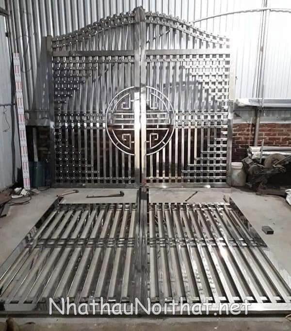 Xem 50 Mẫu Cửa Cổng Inox 2 Cánh Đẹp Vừa Ra Mắt – Báo Giá Cực Hấp Dẫn gia cong lap dat cua cong inox 1