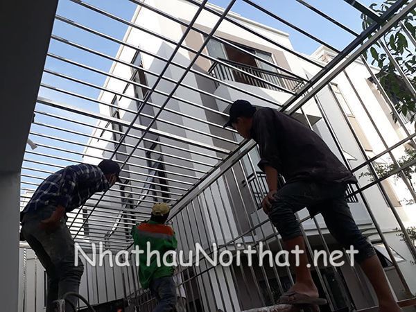 khung bao ve inox 42