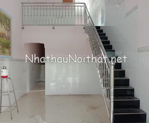 mau cau thang inox 1