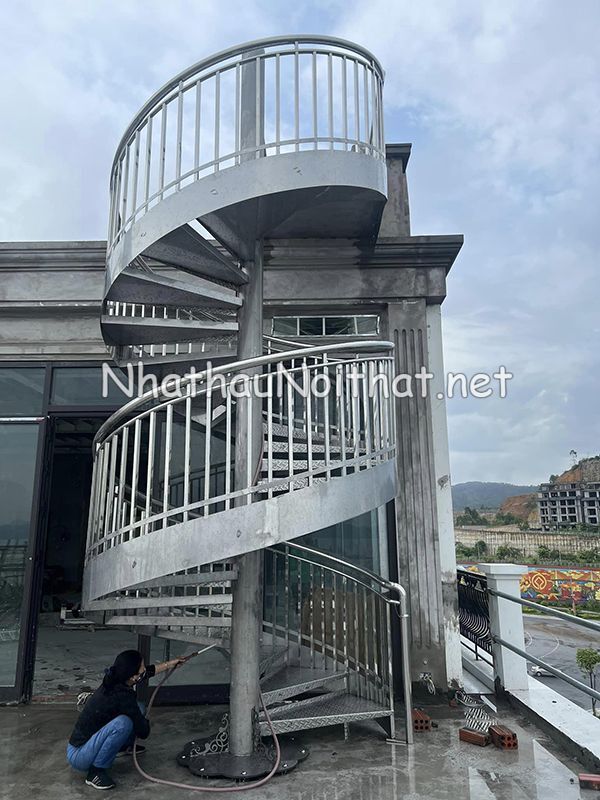 mau cau thang inox 13