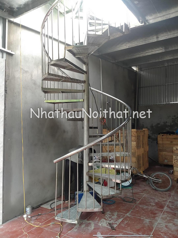 mau cau thang inox 2