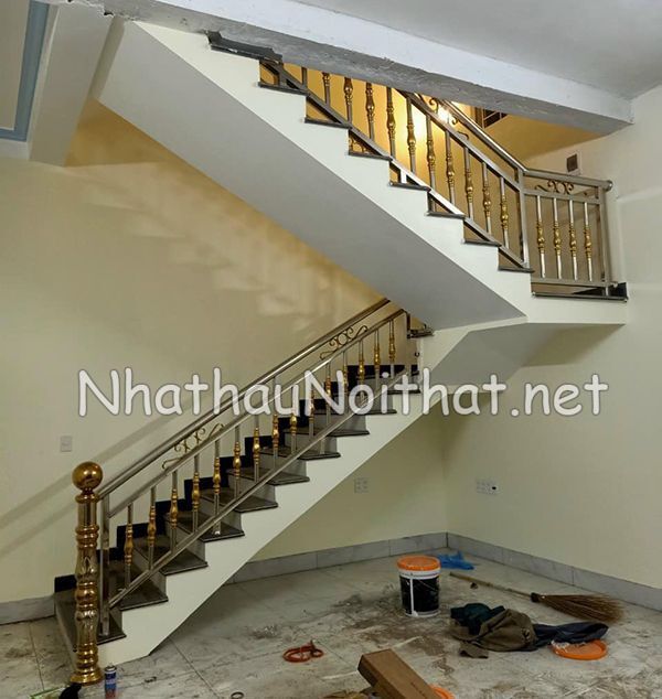 mau cau thang inox 26