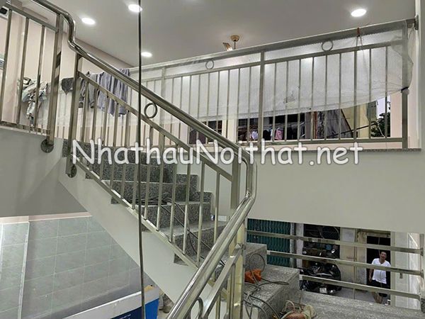 mau cau thang inox 35