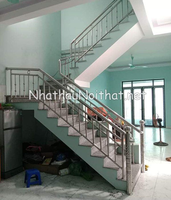 mau cau thang inox 37