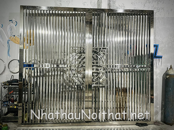 Xem 50 Mẫu Cửa Cổng Inox 2 Cánh Đẹp Vừa Ra Mắt – Báo Giá Cực Hấp Dẫn mau cua cong inox 2 canh 40