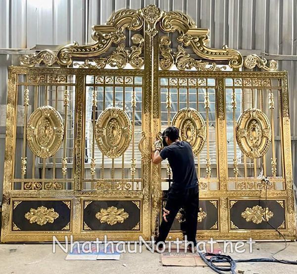 Xem 50 Mẫu Cửa Cổng Inox 2 Cánh Đẹp Vừa Ra Mắt – Báo Giá Cực Hấp Dẫn mau cua cong inox 2 canh 50