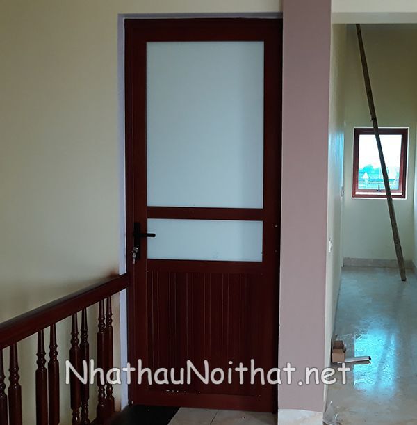 cua nhom nha ve sinh 14